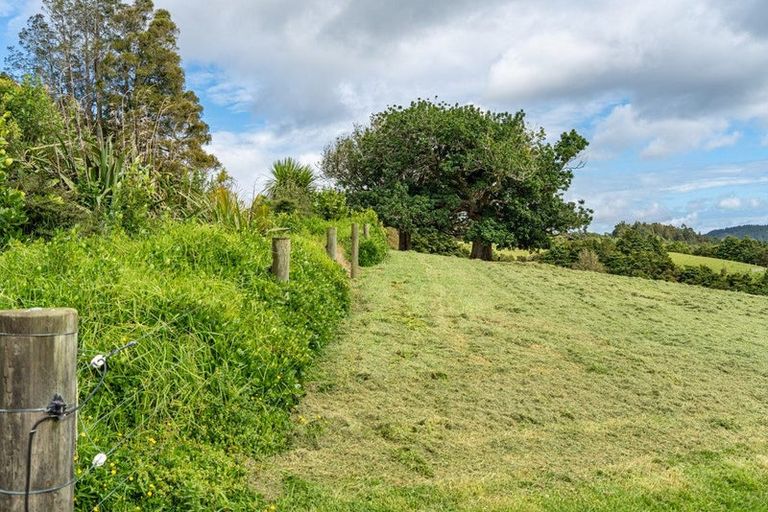 Photo of property in 75 Kohinui Road, Parua Bay, 0192