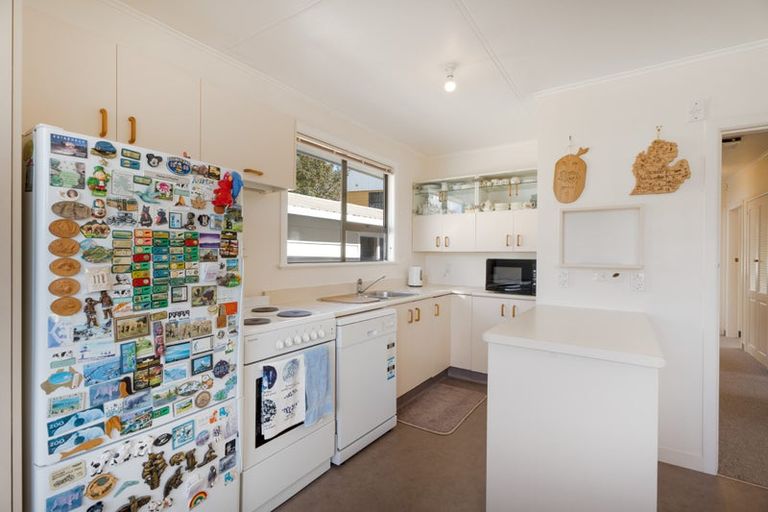 Photo of property in 34 Takapuwahia Drive, Takapuwahia, Porirua, 5022