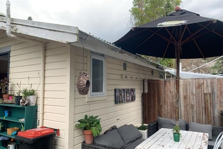 Photo of property in 32 Faraday Street, Hospital Hill, Napier, 4110