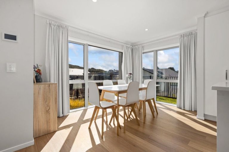 Photo of property in 8 Hokioi Drive, Kenepuru, Porirua, 5022