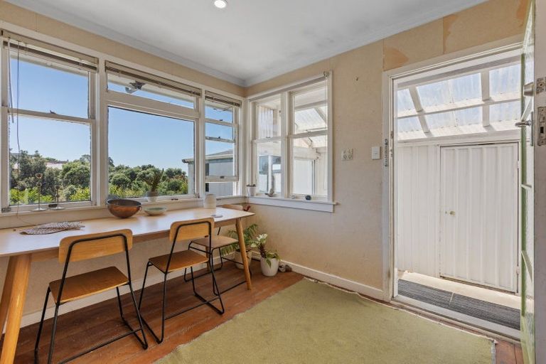 Photo of property in 13 Moana Crescent, Blagdon, New Plymouth, 4310