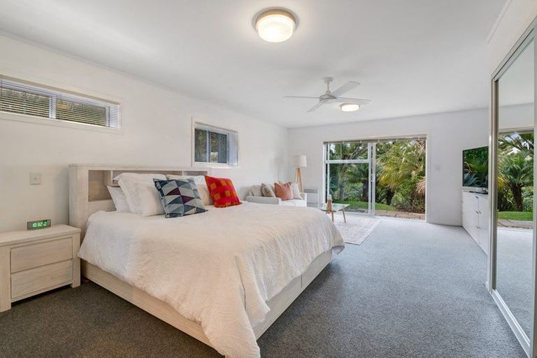 Photo of property in 21 Korotaha Terrace, Rothesay Bay, Auckland, 0630