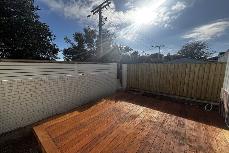 Photo of property in 4/4 Cracroft Street, Welbourn, New Plymouth, 4310