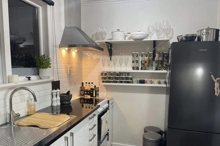 Photo of property in 2/4 Latham Avenue, Pakuranga, Auckland, 2010