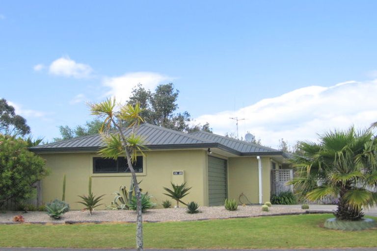 Photo of property in 6 Papaunahi Road, Bowentown, Waihi Beach, 3177
