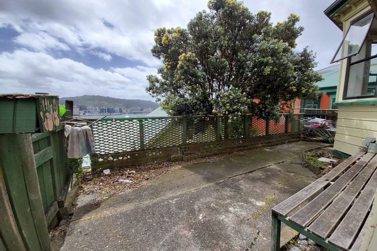 Photo of property in 7-7a Vogel Street, Mount Victoria, Wellington, 6011