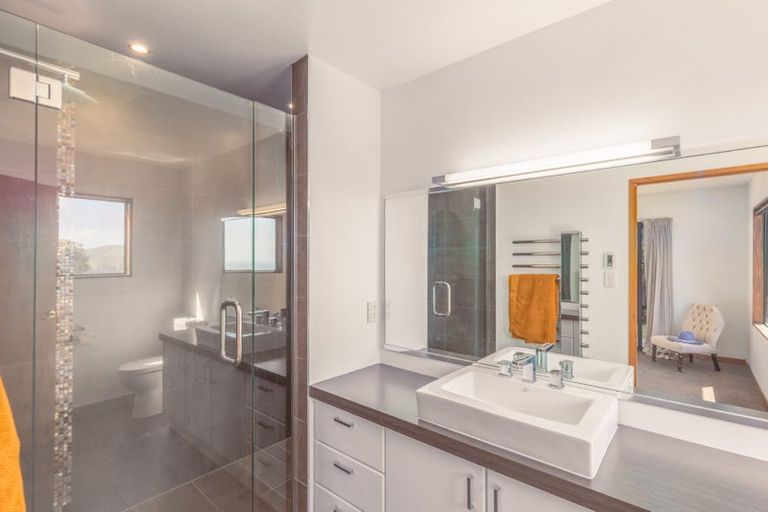 Photo of property in 3 Plains View, Mount Pleasant, Christchurch, 8081