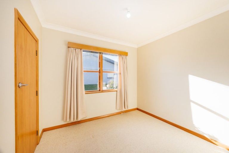 Photo of property in 2 Austin Place, Awapuni, Palmerston North, 4412
