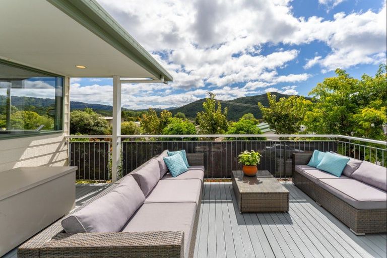 Photo of property in 60 Moana View Road, Waikawa, Picton, 7220