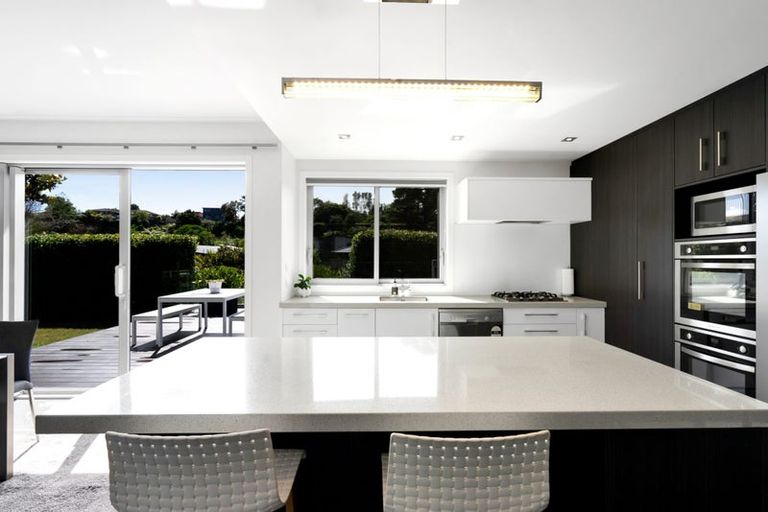 Photo of property in 3 Te Arakete Place, Hurworth, New Plymouth, 4310