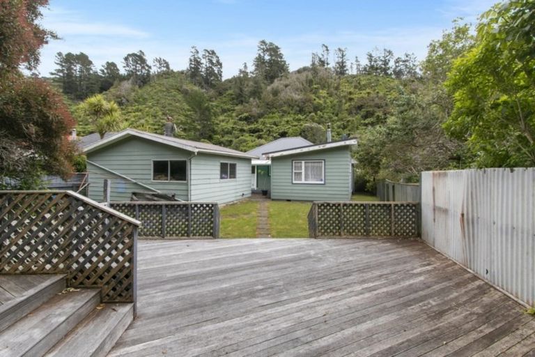 Photo of property in 43 Sunny Grove, Wainuiomata, Lower Hutt, 5014