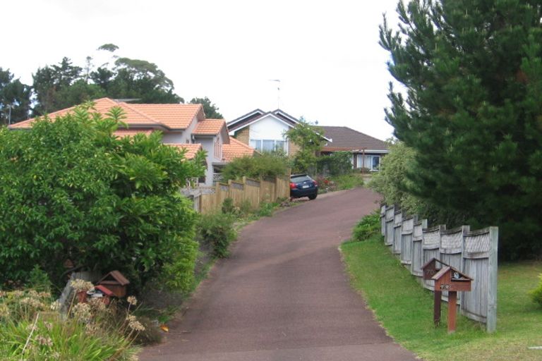 Photo of property in 70 Crestview Place, Browns Bay, Auckland, 0630