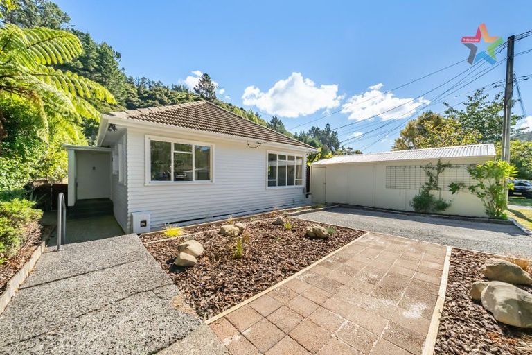 Photo of property in 126 Hine Road, Wainuiomata, Lower Hutt, 5014
