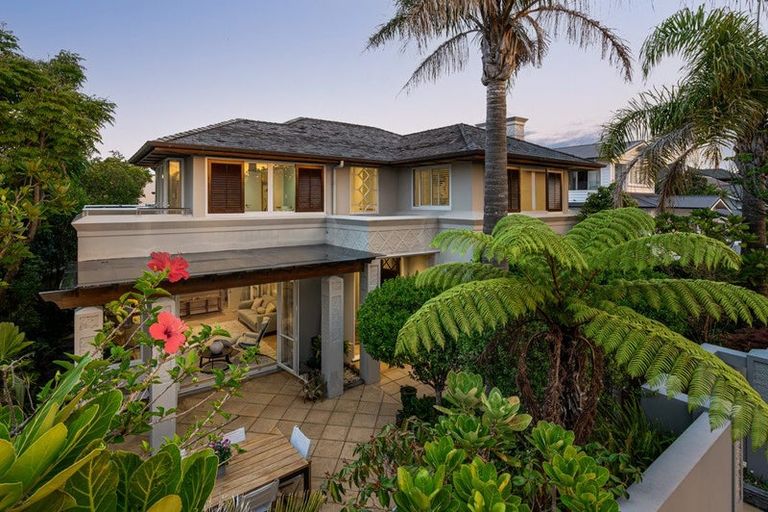 Photo of property in 15a Ocean View Road, Milford, Auckland, 0620