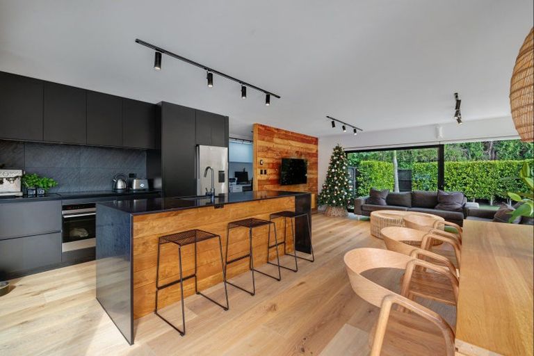 Photo of property in 56 Brixton Road, Manly, Whangaparaoa, 0930