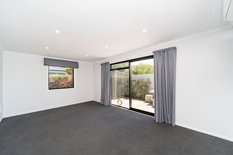 Photo of property in 8b Sinclair Avenue, Highbury, Palmerston North, 4412