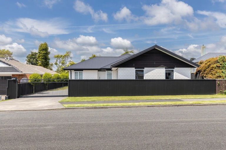 Photo of property in 19a Maire Street, Inglewood, 4330