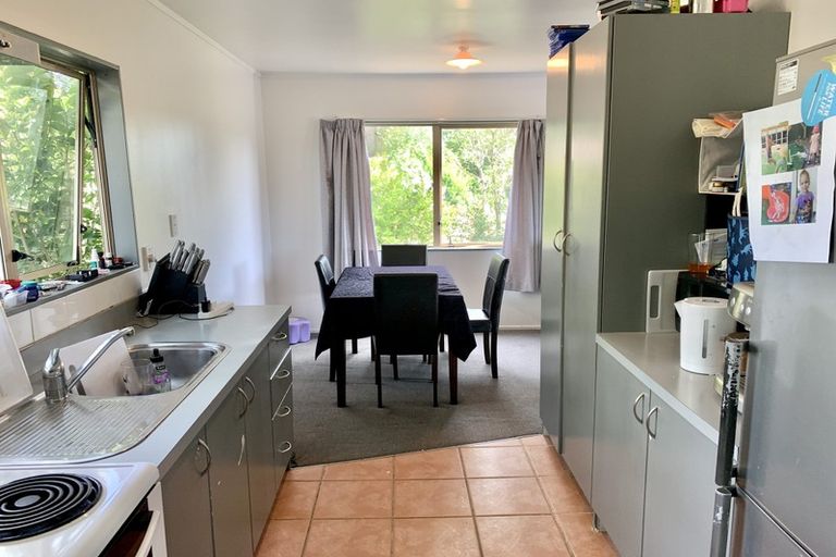 Photo of property in 2/87 Fairclough Road, Beach Haven, Auckland, 0626