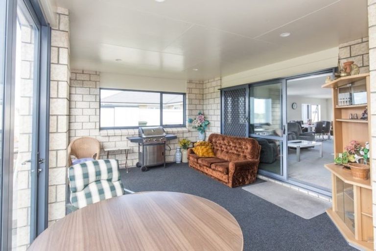 Photo of property in 16 Kapuka Street, Papamoa Beach, Papamoa, 3118