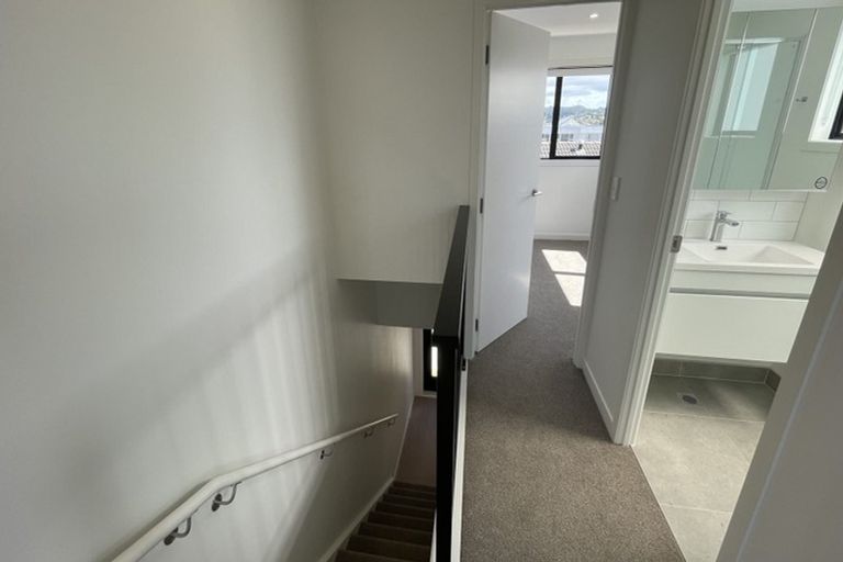 Photo of property in 9/5 Brandon Road, Glen Eden, Auckland, 0602