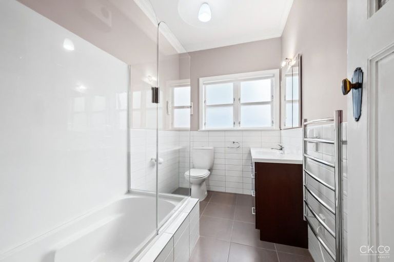 Photo of property in 19 Hinau Street, Woburn, Lower Hutt, 5010