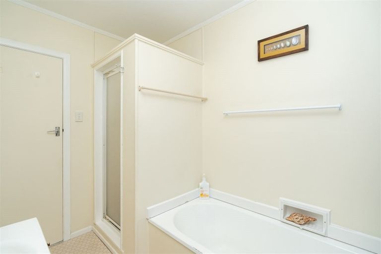 Photo of property in 39 Regent Street, Silverdale, Hamilton, 3216