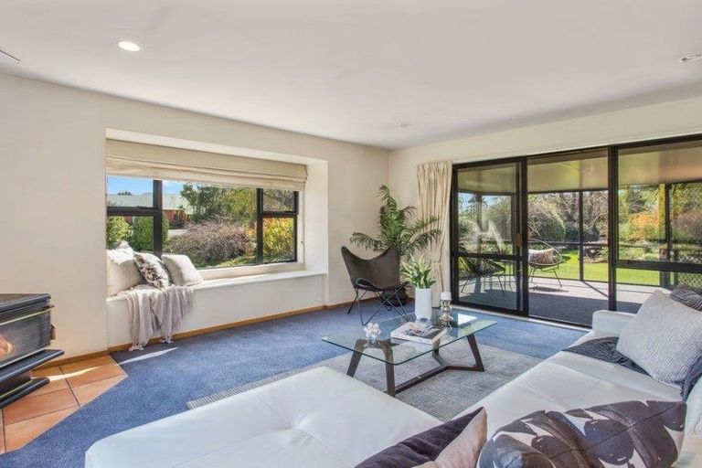 Photo of property in 11 Cedar Place, Amberley, 7410