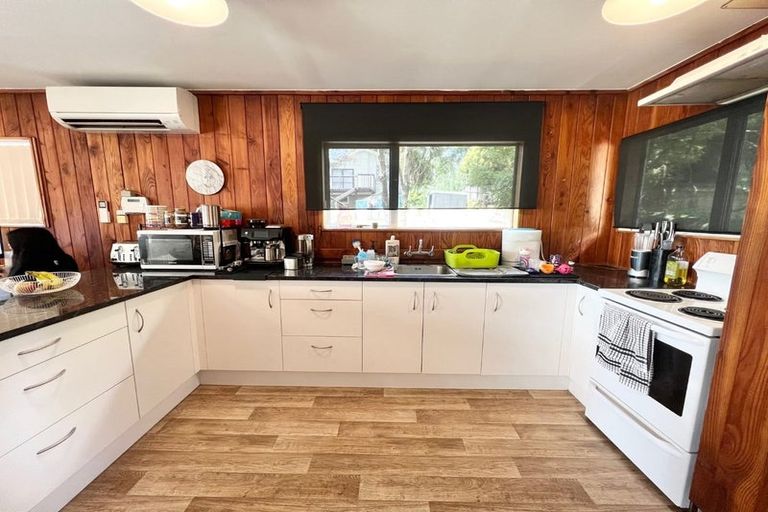 Photo of property in 1/89 Woodglen Road, Glen Eden, Auckland, 0602