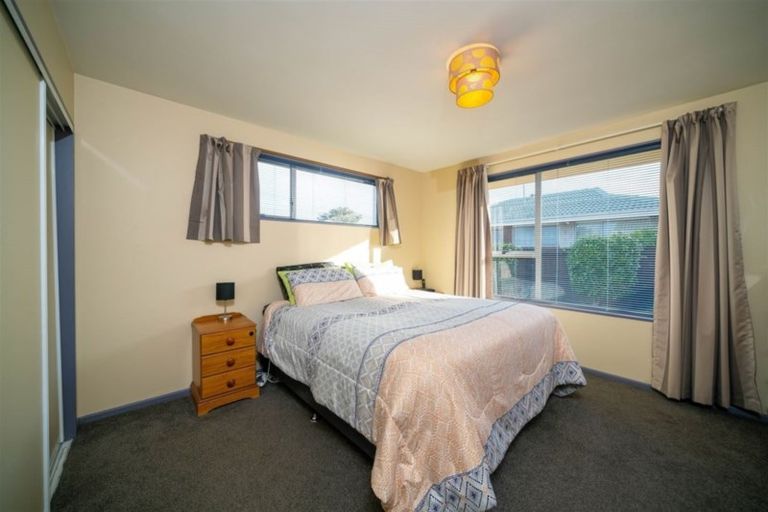 Photo of property in 58 Denise Crescent, Hornby, Christchurch, 8042