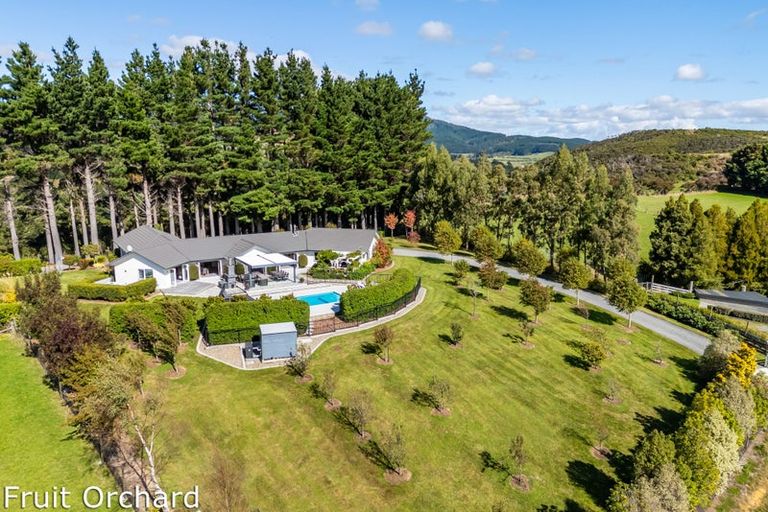 Photo of property in 225 Marchant Road, Kaitoke, Upper Hutt, 5018