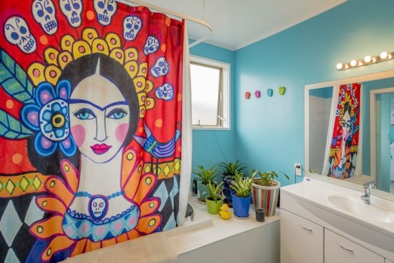 Photo of property in 62 Toi Street, Otaki Beach, Otaki, 5512