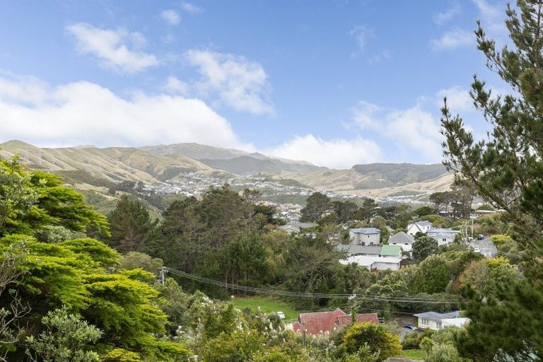 Photo of property in 53 Lomita Road, Johnsonville, Wellington, 6037