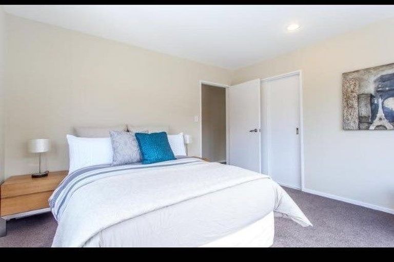 Photo of property in 174a Forrest Hill Road, Forrest Hill, Auckland, 0620