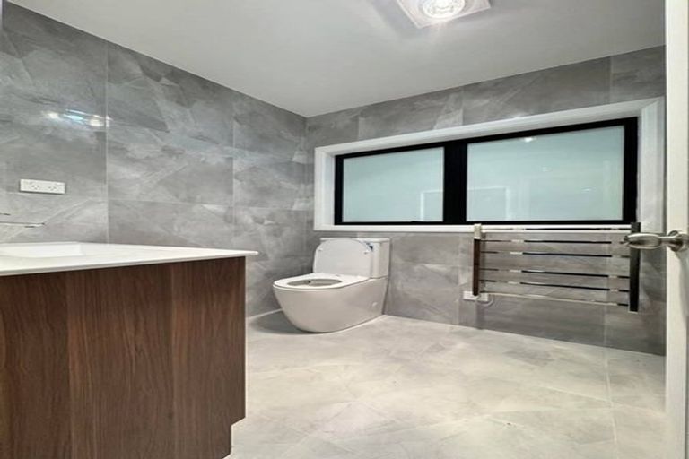 Photo of property in 78 Mcrobbie Road, Kingseat, Papakura, 2580