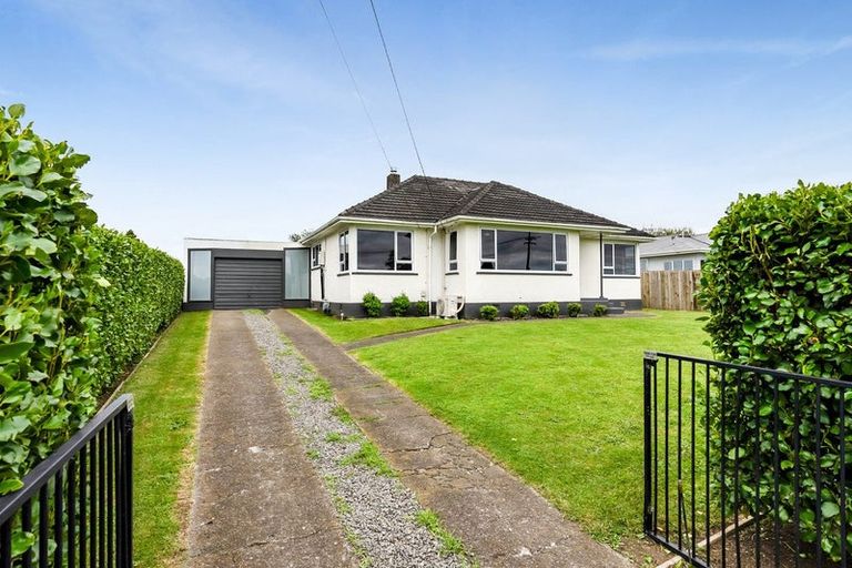 Photo of property in 15 Campbell Street, Hawera, 4610