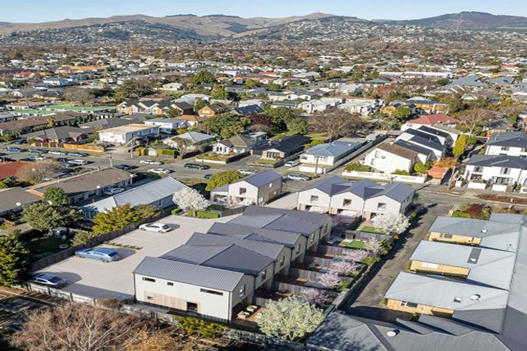 Photo of property in 23 Fairfield Avenue, Addington, Christchurch, 8024