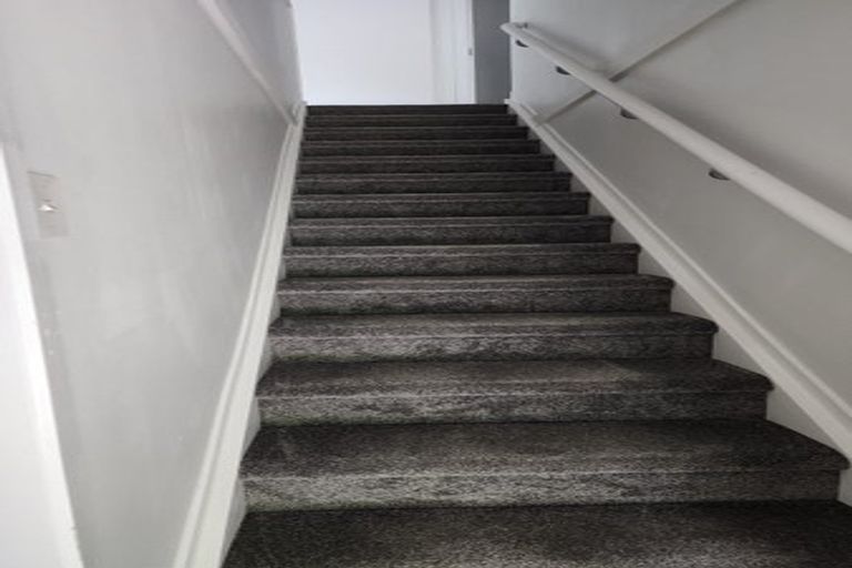 Photo of property in 68 Boord Crescent, Kumeu, 0891