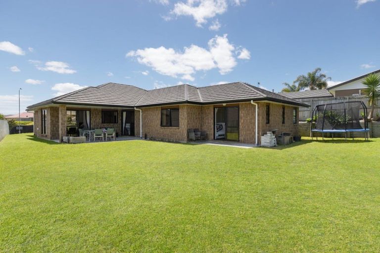 Photo of property in 182 Ballintoy Park Drive, Welcome Bay, Tauranga, 3175