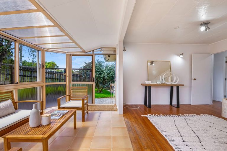Photo of property in 101 Triangle Road, Massey, Auckland, 0614