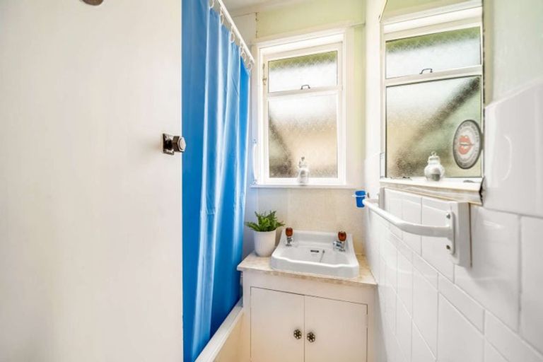 Photo of property in 12 Mclean Street, Oamaru North, Oamaru, 9400