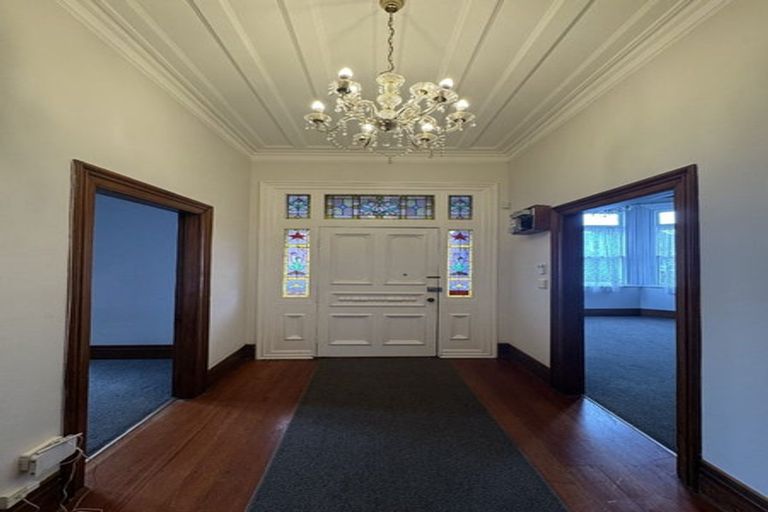 Photo of property in 37 Te Wharepouri Street, Berhampore, Wellington, 6023