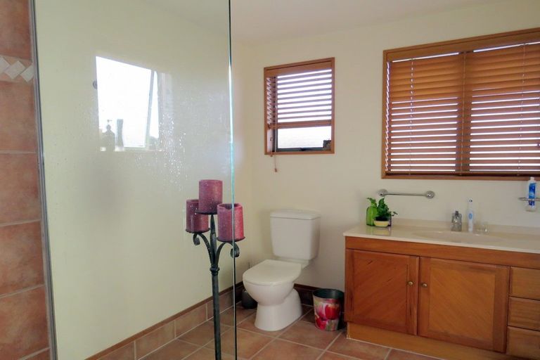 Photo of property in 12 Grove Avenue, Weston, Oamaru, 9401