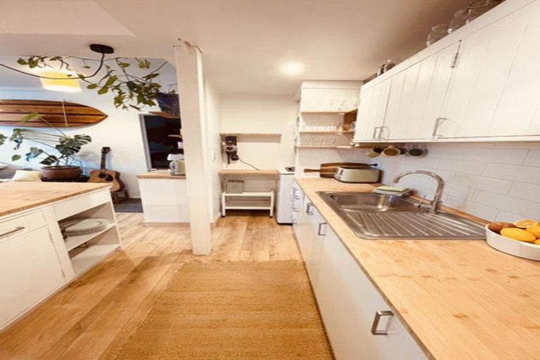 Photo of property in 121 Poplar Grove, Whalers Gate, New Plymouth, 4310