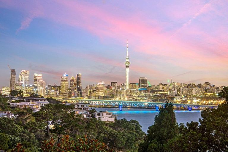 Photo of property in 42 Rawene Road, Birkenhead, Auckland, 0626