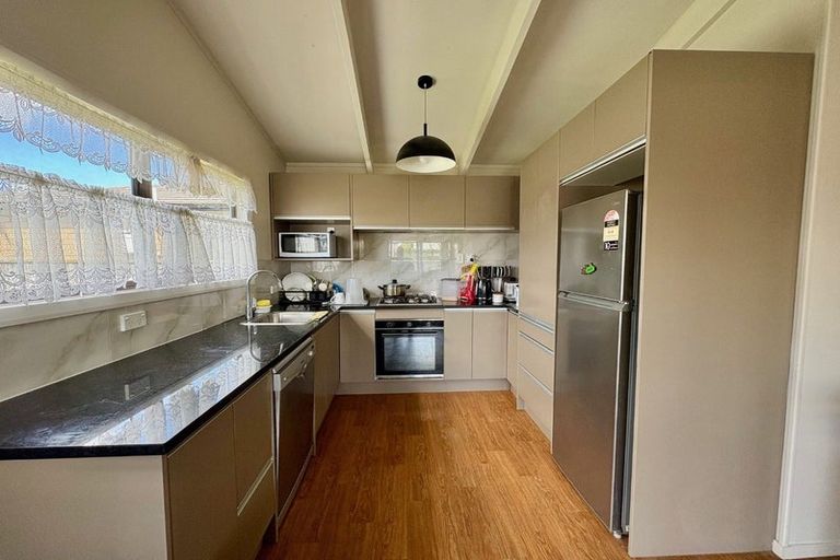 Photo of property in 13 Duggan Avenue, Mangere, Auckland, 2022