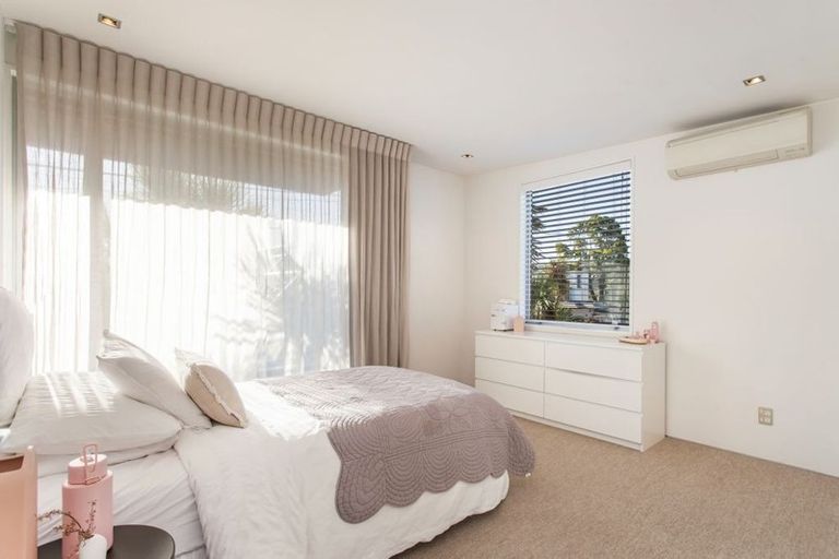 Photo of property in 8 Millbank Lane, Merivale, Christchurch, 8014