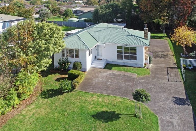 Photo of property in 22 Sandspit Road, Waiuku, 2123