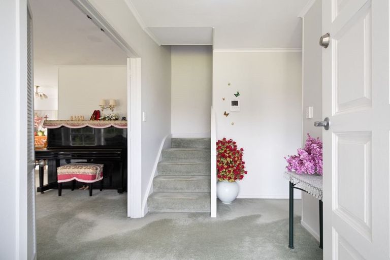 Photo of property in 18 Trig Road, West Harbour, Auckland, 0618