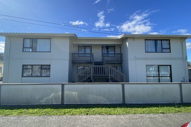 Photo of property in 13 Central Terrace, Alicetown, Lower Hutt, 5010