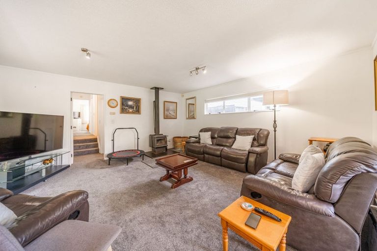 Photo of property in 2/19 James Grove, Stokes Valley, Lower Hutt, 5019